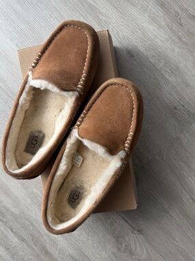 UGG Ansley slippers